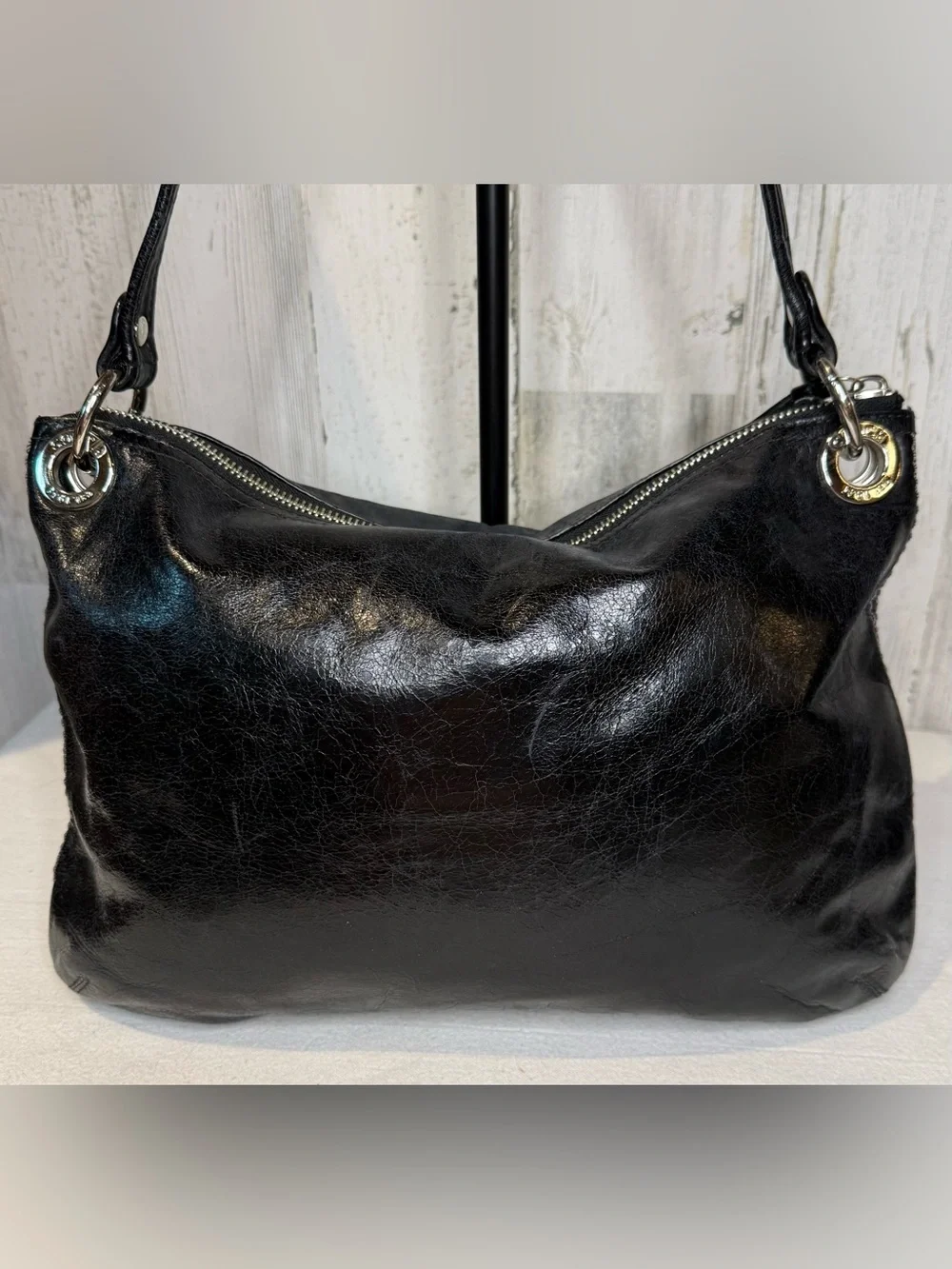 Coach Poppy Swing Hobo Bag Distressed Leather with 2 Front Pockets 2011 18996